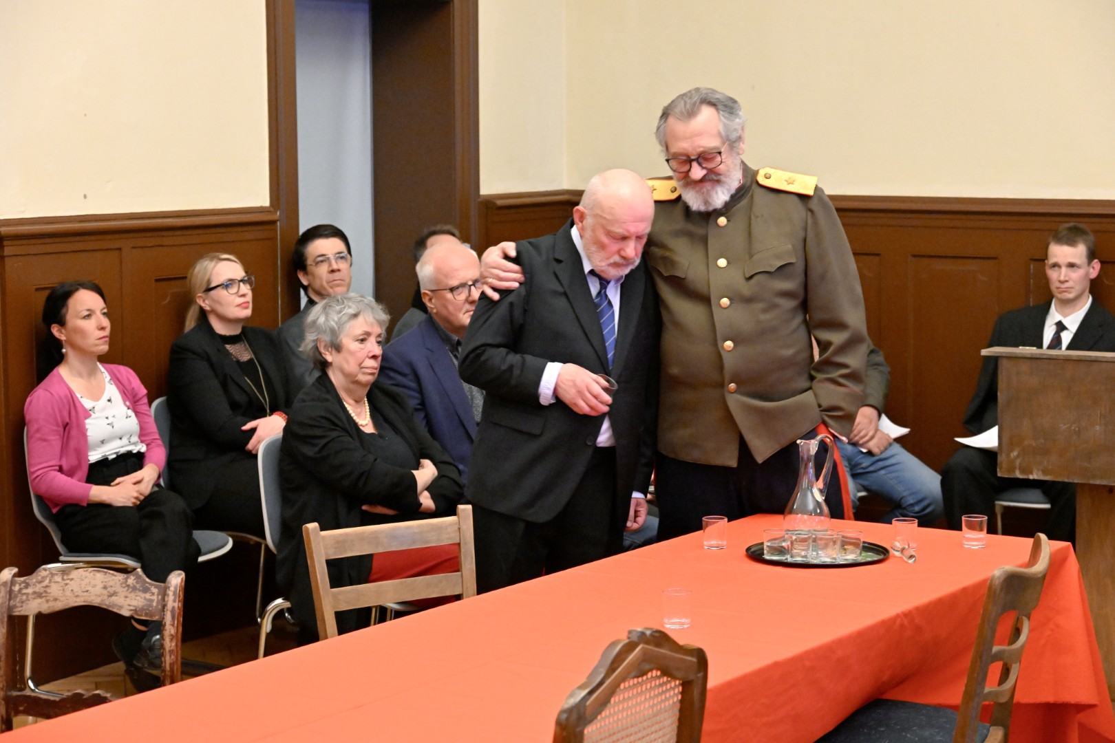 19 (Groß)